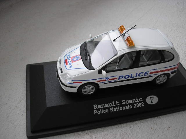 Renault Scénic Police Nationale F 2002.jpg