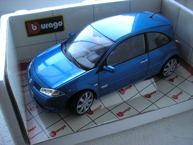 Renault Mégane II-Burago 1-18.jpg